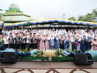 Wakil Bupati Sanggau Buka Tabligh Akbar BKMT di Kecamatan Sekayam