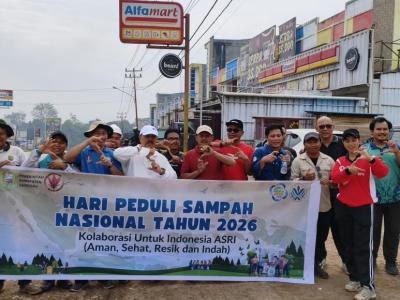 Bupati Sanggau Pimpin Aksi Bersih-Bersih di Simpang Ampar Peringati Hari Peduli Sampah Nasional