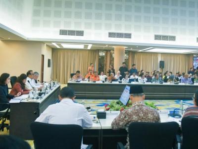 Mudik Lebih Aman dan Lancar, Menkomdigi Siapkan 386 Posko Digital dan Portal Terpadu Nasional