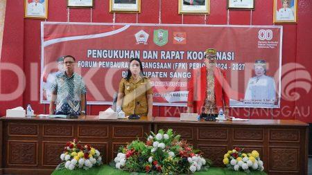 Wabup Sanggau Kukuhkan Forum Pembauran Kebangsaan Periode 2024-2027