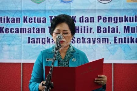 Ketua PKK dan Bunda PAUD 7 Kecamatan Dilantik