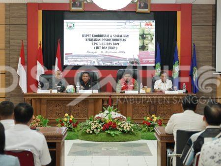 PJ Bupati Sanggau Buka Rakor Sosialisasi Kebijakan Distribusi LPG 3 KG, BBM