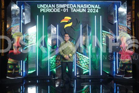 PJ Bupati Sanggau Terima Penganugerahan dari Kementerian Desa