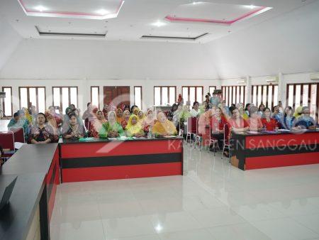 Kegiatan Pembinaan Legalitas Organisasi Perempuan Dalam Pengelolaan Dana Hibah, Ini Pesan Pj. Bupati Sanggau