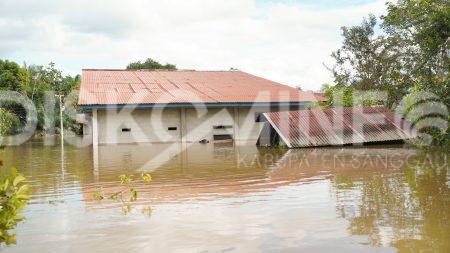 PJ Bupati Sanggau Bersama BNPB RI Tinjau Banjir di Kecamatan Bonti