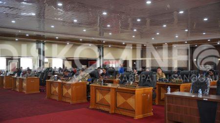 Bupati Sanggau Menjawab Pandangan Umum Fraksi Dalam Rapat Paripurna Tentang Raperda APBDP 2025