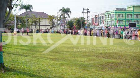 Pemkab Sanggau Gelar Upacara Hardiknas 2025, Bupati Sanggau Sampaikan Pesan Menteri Pendidikan