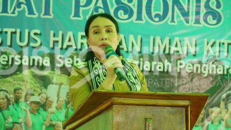 Wabup Sanggau Hadiri Dan Buka Kegiatan Misi Umat Stasi Pemodis Desa Thang Raya