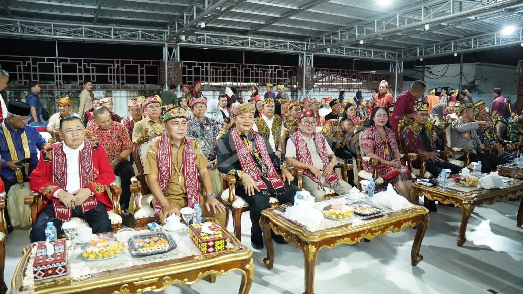 Wakil Bupati Sanggau Hadiri Malam Pentas Seni Budaya Dayak XI Tahun 2025 di Ketapang