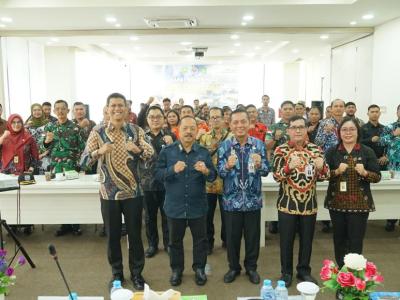 Bupati Sanggau Jadi Narasumber Rakor Forkopimcam dan Desa Kawasan Perbatasan Kalbar: Dorong Percepatan Pembangunan Infrastruktur