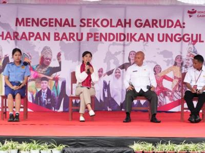 Sekolah Unggul Garuda Hadir di Ambon, Menkomdigi: Siswa Maluku Siap Go Global
