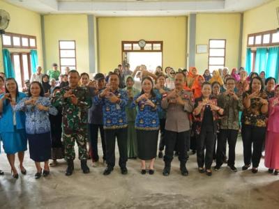 Wakil Bupati Sanggau Resmi Buka Serasehan Posyandu Lansia 2025: Ajak Lansia Hidup Sehat dan Bahagia