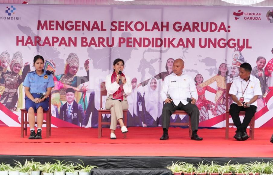 Sekolah Unggul Garuda Hadir di Ambon, Menkomdigi: Siswa Maluku Siap Go Global