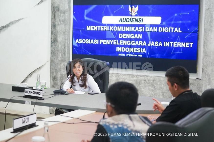 Menkomdigi Minta ISP Sediakan Akses Internet Terjangkau