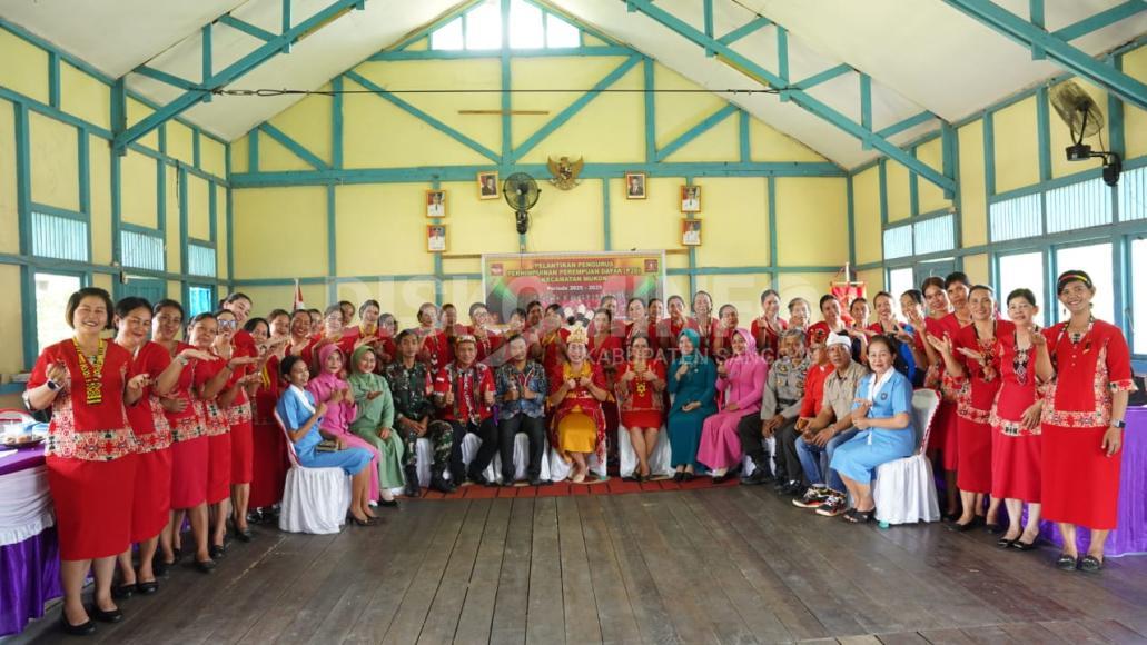Pelantikan Pengurus P2D Mukok 2025-2029: Menguatkan Persatuan dan Semangat Perempuan Dayak dalam Melestarikan Budaya