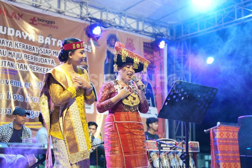 Wakil Bupati Sanggau Resmi Tutup Pagelaran Budaya Batak, Tekankan Peran Kebudayaan sebagai Perekat Persaudaraan