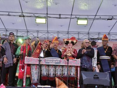 Bupati Sanggau Buka Pagelaran Budaya Batak, Tegaskan Komitmen Pelestarian Kebudayaan di Daerah