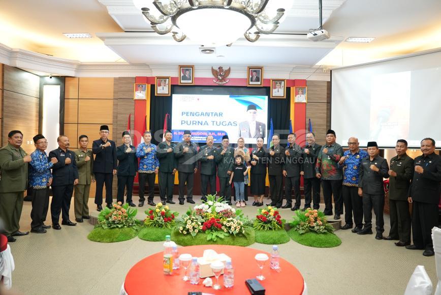 Bupati Sanggau dan Wakil Bupati Sanggau Hadiri Pengantar Purna Tugas Asisten III Setda Sanggau Bapak Burhanuddin