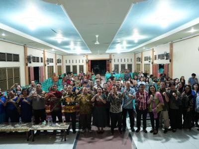 Natal Bersama 2025 di GBI Kembayan, Wabup Sanggau Ajak Perkuat Iman dan Persaudaraan