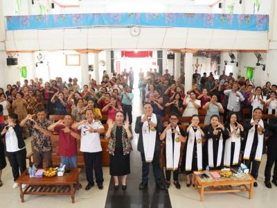 Wakil Bupati Sanggau Hadiri Ibadah dan Perayaan Natal se-Ressort GKE Tebang Benua