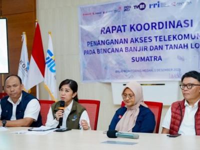 Pimpin Rapat dengan Opsel, Menkomdigi Pastikan Sinyal di Wilayah Bencana Sumatra Pulih 90 Persen