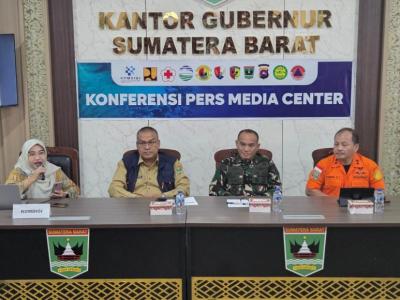 Percepat Penanganan Bencana: Pemprov Sumbar Intensif Lakukan Pencarian Korban, Distribusi Beras, dan Identifikasi Jenazah