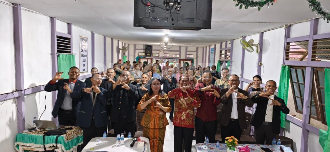 Wakil Bupati Sanggau Hadiri Natal Bersama PPHTGD di GSJA Anugerah Batang Tarang Kecamatan Balai