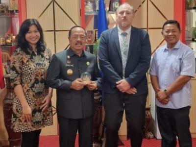 Pertama di Indonesia, Guru Bahasa Inggris di Sanggau Dapat Pelatihan Gratis dari Mahasiswa School of Education, University of New England, Australia.