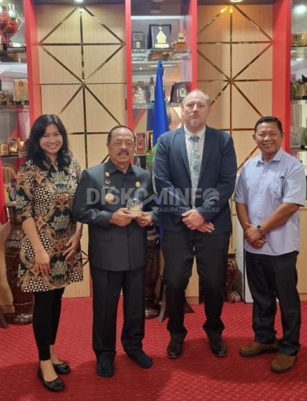 Pertama di Indonesia, Guru Bahasa Inggris di Sanggau Dapat Pelatihan Gratis dari Mahasiswa School of Education, University of New England, Australia.