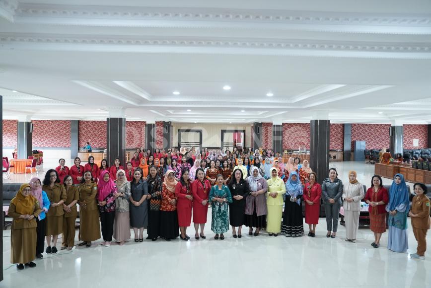 Wabup Sanggau Hadiri Pertemuan Rutin GOW, Dorong Peran Perempuan dalam Membangun Generasi Emas