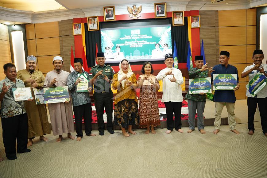 Wakil Bupati Sanggau Sambut Kedatangan Gubernur Kalbar Dalam Rangka Safari Ramadhan di Bumi Daranante