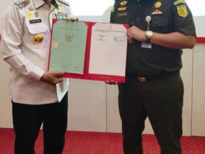 Pemerintah Kabupaten Sanggau Resmi Hibahkan Lahan kepada Kejaksaan Negeri Sanggau