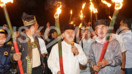 Bupati Sanggau Lepas Ribuan Peserta Pawai Obor Idul Adha