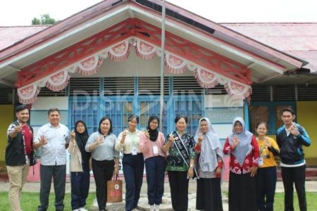 Pengurus PIK Remaja Andra SMA Negeri 1 Sanggau Laksanakan Giat “Day With PIK-R Andra”