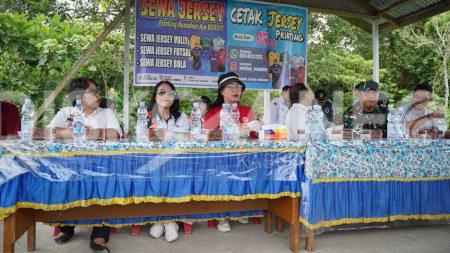 Wabup Sanggau Tutup Turnamen Sepakbola Pesta Rakyat Kembayan