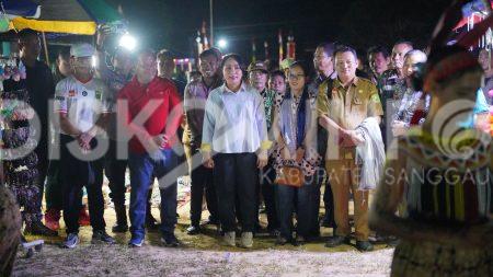 Wakil Bupati Sanggau Tutup Turnamen Voli Karang Taruna Cup