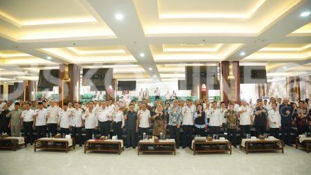 Pemkab Sanggau Terima Penghargaan Terbaik I Kategori Kepatuhan Produk Hukum Daerah