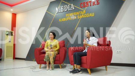 Wakil Bupati Sanggau Podcast Bersama RRI Entikong