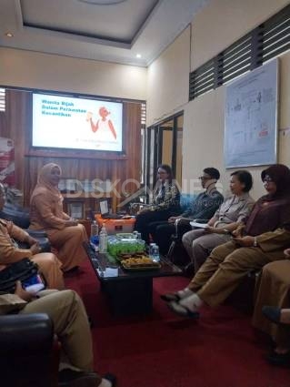 Pertemuan Rutin UP. DWP Dinas Kominfo dengan Seminar Kecantikan